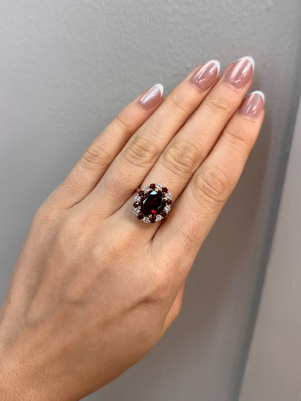 14KYG GARNET AND DIAMOND RING